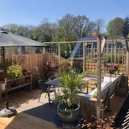 Ruim Met Terras Rustig Gelegen, Centrum