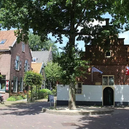 Ruim Met Terras Rustig Gelegen, Centrum Bergen