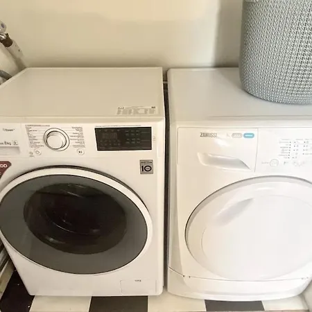 Ruim Met Terras Rustig Gelegen, Centrum *