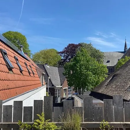 Ruim Met Terras Rustig Gelegen, Centrum *