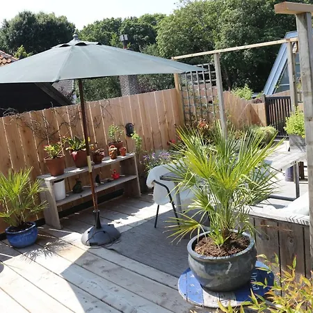 Ruim Met Terras Rustig Gelegen, Centrum *