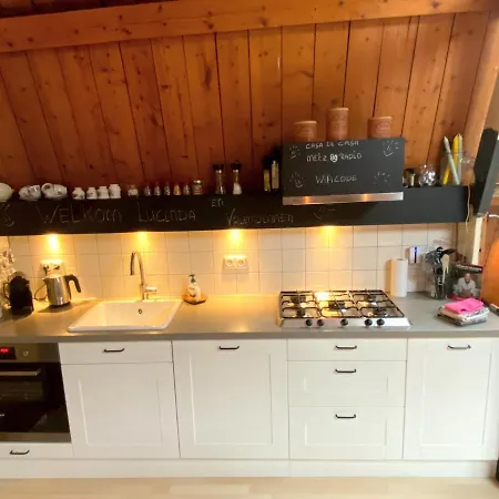 Apartamento Ruim Met Terras Rustig Gelegen, Centrum Bergen