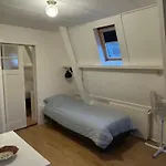 Apartment Ruim Met Terras Rustig Gelegen, Centrum *