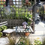 Ruim Met Terras Rustig Gelegen, Centrum