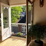 Ruim Met Terras Rustig Gelegen, Centrum Apartment Bergen