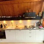 Apartment Ruim Met Terras Rustig Gelegen, Centrum Bergen
