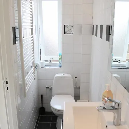 Apartmán Ruim Met Terras Rustig Gelegen, Centrum *