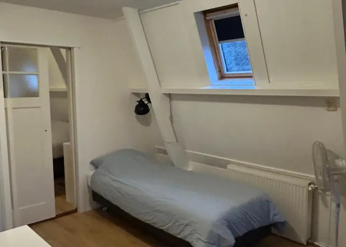 דירה Ruim Met Terras Rustig Gelegen, Centrum *