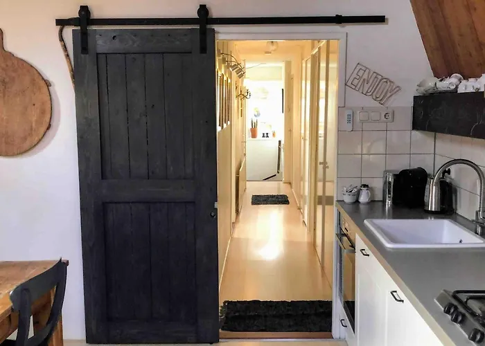 דירה Ruim Met Terras Rustig Gelegen, Centrum ברחן