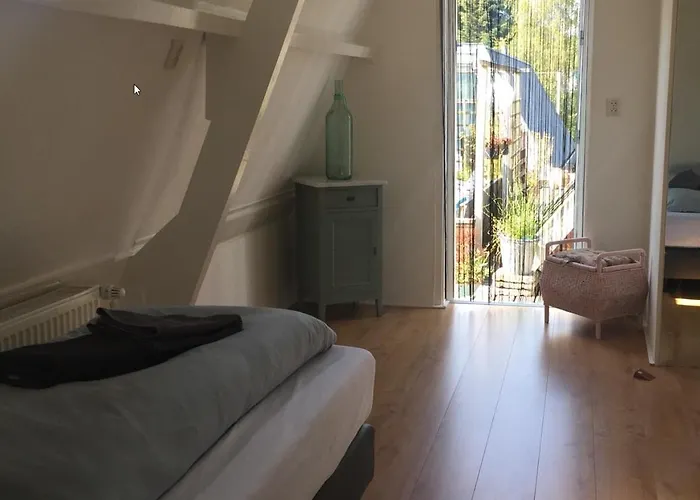 דירה Ruim Met Terras Rustig Gelegen, Centrum *