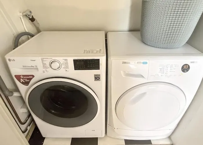 Ruim Met Terras Rustig Gelegen, Centrum *