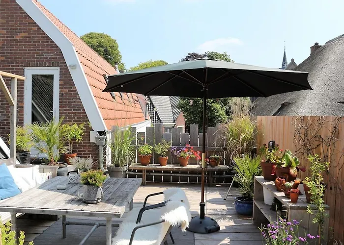 Ruim Met Terras Rustig Gelegen, Centrum *