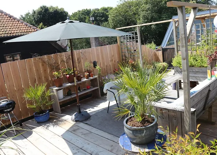 Ruim Met Terras Rustig Gelegen, Centrum *